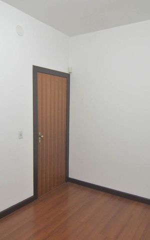 Casa à venda com 250m², 3 quartos e 6 vagasQuarto 2