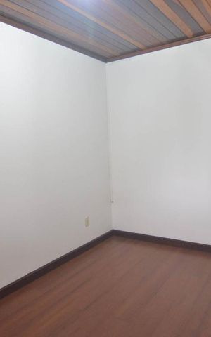Casa à venda com 250m², 3 quartos e 6 vagasSuíte
