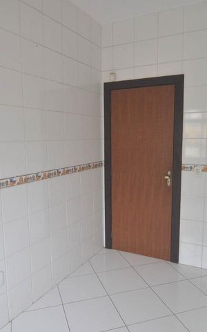 Casa à venda com 250m², 3 quartos e 6 vagasCozinha
