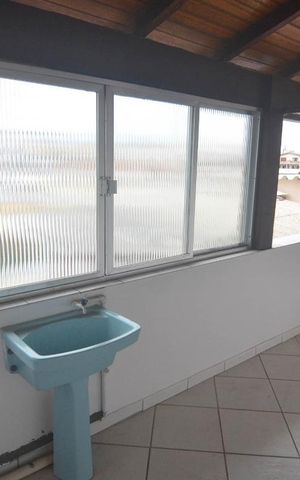 Casa à venda com 250m², 3 quartos e 6 vagasÁrea de serviço