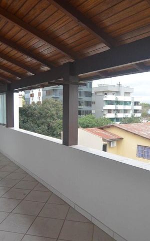 Casa à venda com 250m², 3 quartos e 6 vagasVaranda