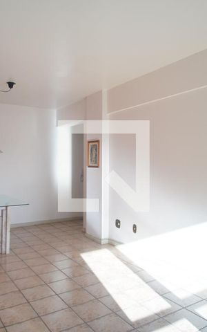 Apartamento à venda com 75m², 2 quartos e 1 vagaSala
