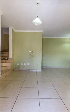Casa à venda com 530m², 2 quartos e 1 vaga Casa à venda com 530m², 2 quartos e 1 vagaSala