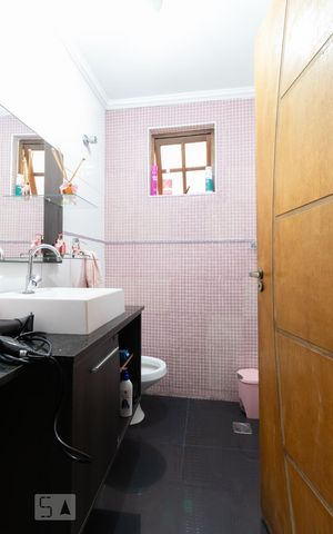 Casa à venda com 200m², 5 quartos e 7 vagasLavabo