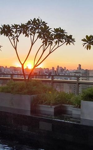 Studio para alugar com 28m², 1 quarto e 1 vaga Studio para alugar com 28m², 1 quarto e 1 vagaÁrea comum - Piscina