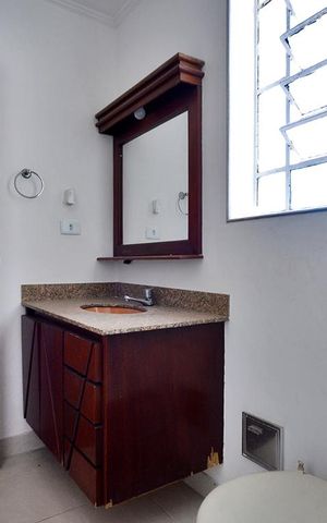 Casa para alugar com 120m², 3 quartos e 2 vagasBanheiro