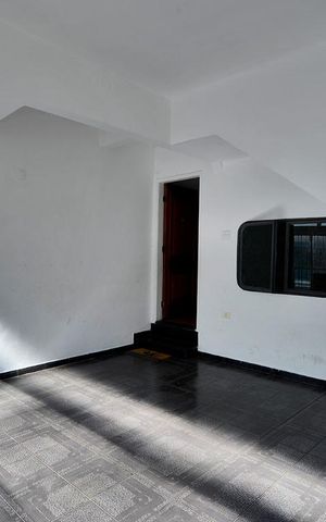 Casa para alugar com 120m², 3 quartos e 2 vagasSala