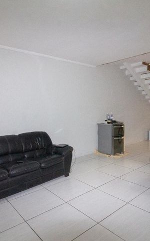 Casa para alugar com 230m², 4 quartos e 4 vagasSala