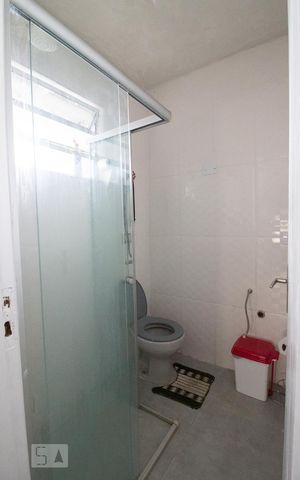 Casa para alugar com 230m², 4 quartos e 4 vagasBanheiro