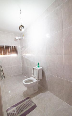 Casa para alugar com 230m², 4 quartos e 4 vagasBanheiro
