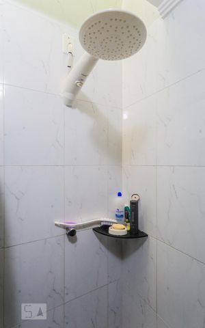 Casa à venda com 146m², 3 quartos e 2 vagas Casa à venda com 146m², 3 quartos e 2 vagasChuveiro