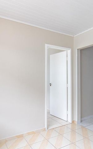 Casa à venda com 68m², 2 quartos e sem vaga Casa à venda com 68m², 2 quartos e sem vagaSala