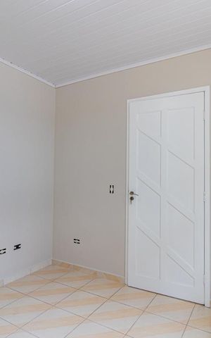 Casa à venda com 68m², 2 quartos e sem vaga Casa à venda com 68m², 2 quartos e sem vagaSala