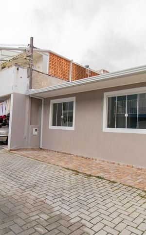 Casa à venda com 68m², 2 quartos e sem vaga Casa à venda com 68m², 2 quartos e sem vagaFachada