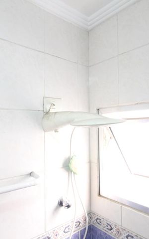Casa à venda com 150m², 3 quartos e 1 vagaBanheiro