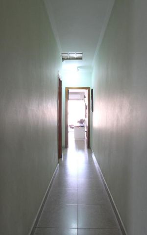 Casa à venda com 150m², 3 quartos e 1 vagaCorredor