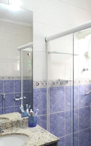 Casa à venda com 150m², 3 quartos e 1 vagaBanheiro