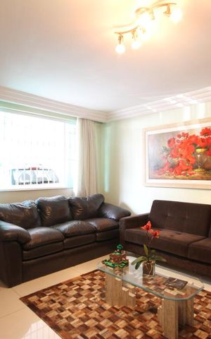 Casa à venda com 150m², 3 quartos e 1 vagaSala
