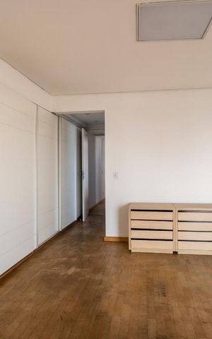 Apartamento à venda com 280m², 3 quartos e 3 vagas Apartamento à venda com 280m², 3 quartos e 3 vagasQuarto 1 - Suíte