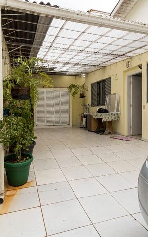 Casa à venda com 150m², 2 quartos e 2 vagas Casa à venda com 150m², 2 quartos e 2 vagasGaragem