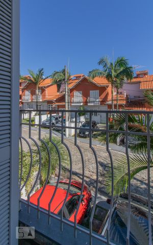 Casa à venda com 110m², 3 quartos e 2 vagas Casa à venda com 110m², 3 quartos e 2 vagasSacada da Suíte