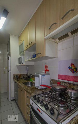 Apartamento à venda com 68m², 3 quartos e 2 vagas Apartamento à venda com 68m², 3 quartos e 2 vagasCozinha
