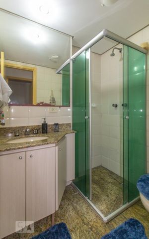 Apartamento à venda com 68m², 3 quartos e 2 vagas Apartamento à venda com 68m², 3 quartos e 2 vagasBanheiro Social