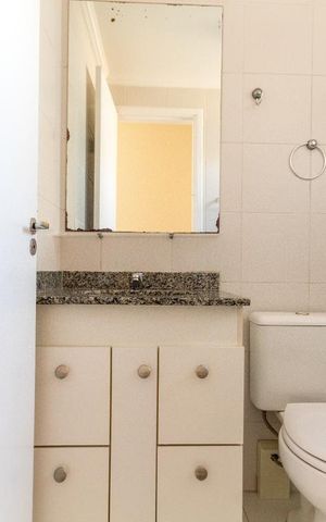 Apartamento à venda com 51m², 2 quartos e 1 vaga Apartamento à venda com 51m², 2 quartos e 1 vagaBanheiro