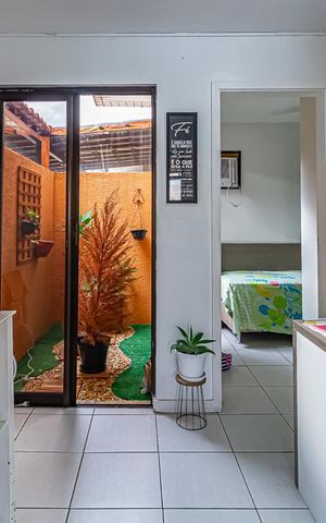 Apartamento à venda com 180m², 3 quartos e 1 vaga Apartamento à venda com 180m², 3 quartos e 1 vagaEscritório