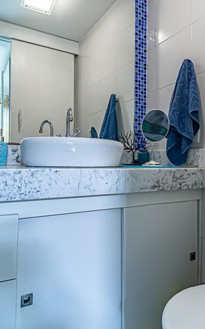 Apartamento à venda com 180m², 3 quartos e 1 vaga Apartamento à venda com 180m², 3 quartos e 1 vagaBanheiro da Suíte 2