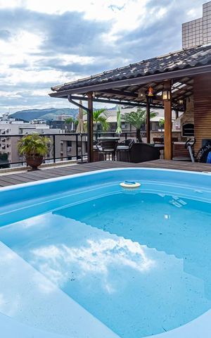 Apartamento à venda com 180m², 3 quartos e 1 vaga Apartamento à venda com 180m², 3 quartos e 1 vagaPiscina