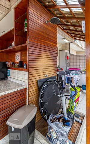 Apartamento à venda com 180m², 3 quartos e 1 vaga Apartamento à venda com 180m², 3 quartos e 1 vagaDucha