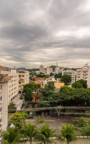 Apartamento à venda com 180m², 3 quartos e 1 vaga Apartamento à venda com 180m², 3 quartos e 1 vagaVista do Closet do Quarto 1