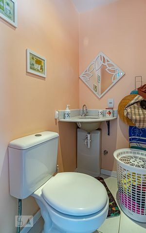 Apartamento à venda com 180m², 3 quartos e 1 vaga Apartamento à venda com 180m², 3 quartos e 1 vagaLavabo