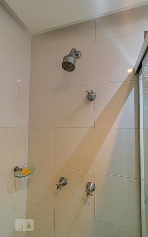 Apartamento à venda com 180m², 3 quartos e 1 vaga Apartamento à venda com 180m², 3 quartos e 1 vagaBanheiro Social