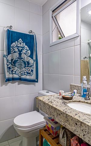 Casa de condomínio à venda com 117m², 4 quartos e 2 vagas Casa de condomínio à venda com 117m², 4 quartos e 2 vagasBanheiro da Suite
