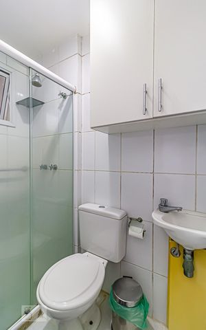 Casa de condomínio à venda com 117m², 4 quartos e 2 vagas Casa de condomínio à venda com 117m², 4 quartos e 2 vagasBanheiro Social 1
