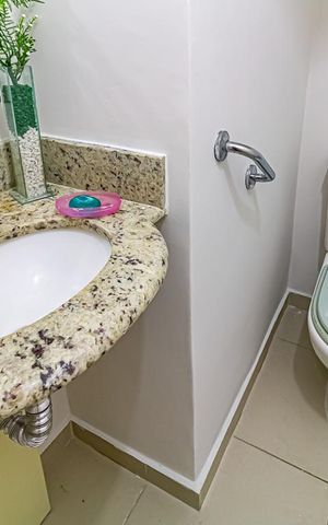 Casa de condomínio à venda com 117m², 4 quartos e 2 vagas Casa de condomínio à venda com 117m², 4 quartos e 2 vagasLavabo