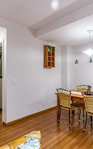 Casa de condomínio à venda com 117m², 4 quartos e 2 vagas Casa de condomínio à venda com 117m², 4 quartos e 2 vagasSala