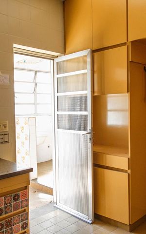 Casa à venda com 300m², 4 quartos e 3 vagas Casa à venda com 300m², 4 quartos e 3 vagasCozinha