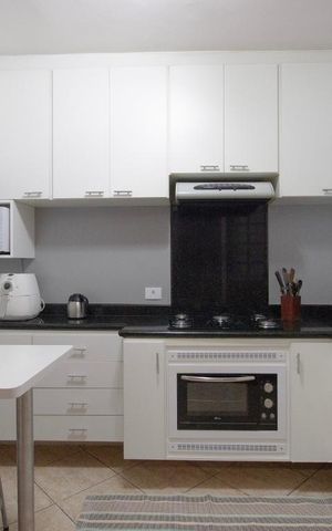 Casa para alugar com 256m², 5 quartos e 3 vagas Casa para alugar com 256m², 5 quartos e 3 vagasCozinha