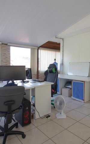 Casa para alugar com 256m², 5 quartos e 3 vagas Casa para alugar com 256m², 5 quartos e 3 vagasSala de jogos