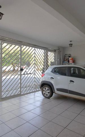 Casa para alugar com 256m², 5 quartos e 3 vagas Casa para alugar com 256m², 5 quartos e 3 vagasGaragem