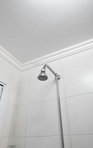 Apartamento à venda com 67m², 3 quartos e 1 vaga Apartamento à venda com 67m², 3 quartos e 1 vagaBanheiro Corredor