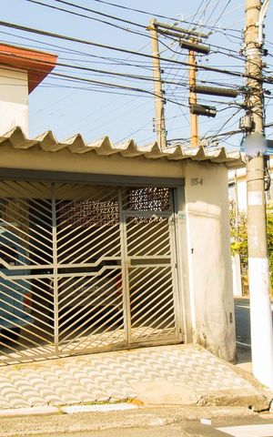 Casa à venda com 160m², 3 quartos e 4 vagasFachada