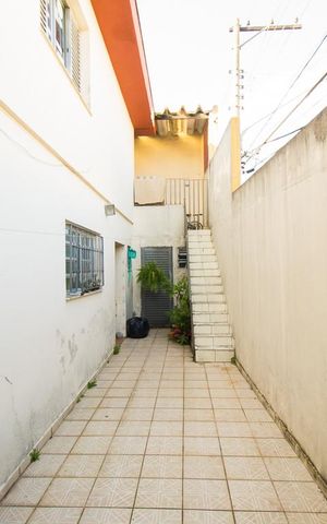 Casa à venda com 160m², 3 quartos e 4 vagasQuintal