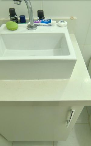 Apartamento para alugar com 52m², 2 quartos e 1 vagaPia do banheiro