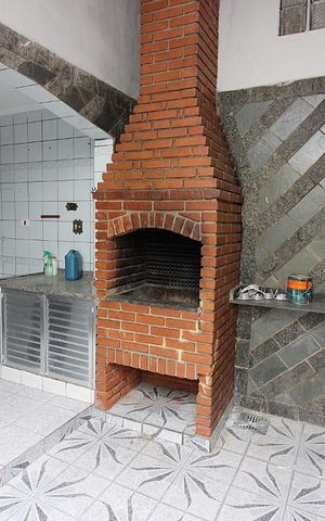 Casa à venda com 212m², 3 quartos e 2 vagasChurrasqueira