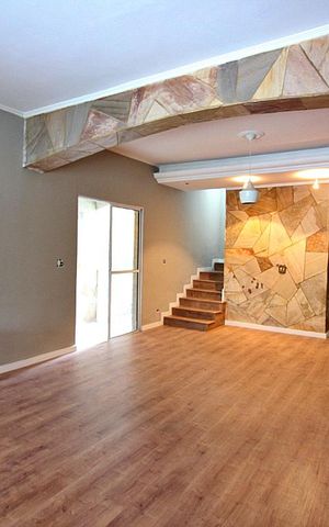 Casa à venda com 212m², 3 quartos e 2 vagasSala 