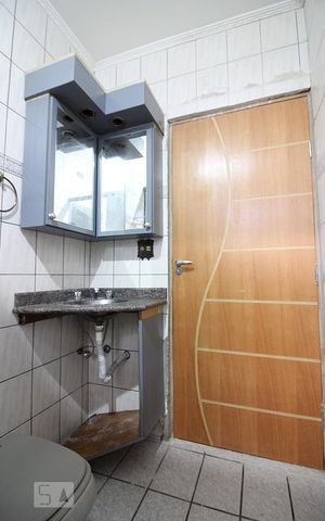 Casa à venda com 212m², 3 quartos e 2 vagasBanheiro Social